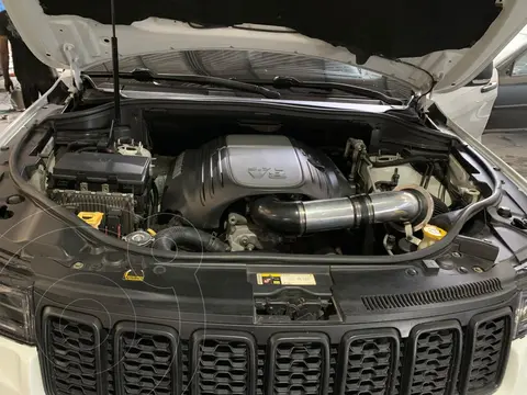 Jeep Grand Cherokee Laredo 4.7L Aut 4x4 usado (2017) color Blanco precio u$s48.000