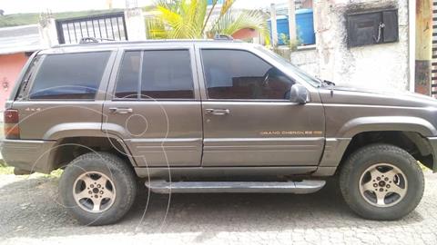 foto Jeep Grand Cherokee Laredo 4x4 (Vw3) V8,4.7i,16v A 1 2 usado (1997) color Gris precio u$s1.500