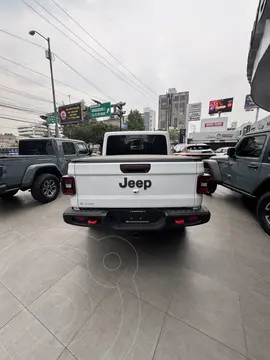 Jeep JT Rubicon 4x4 usado (2024) color Blanco precio $1,391,900