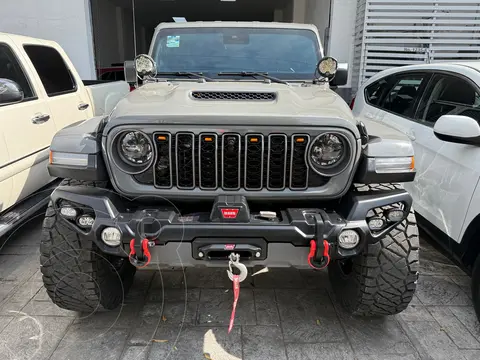 Jeep JT Mojave usado (2023) color Gris financiado en mensualidades(enganche $270,000 mensualidades desde $40,775)