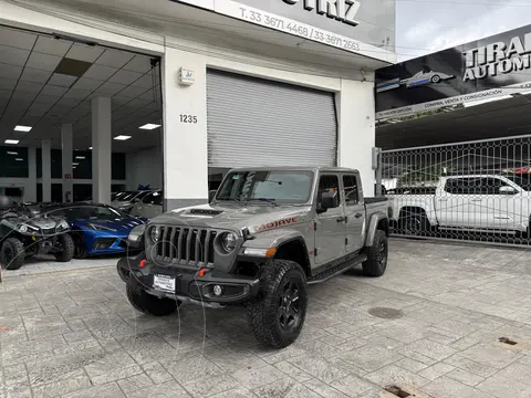 Jeep JT Mojave usado (2022) color Gris financiado en mensualidades(enganche $220,000 mensualidades desde $33,738)