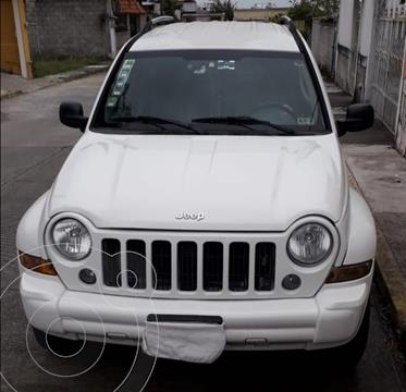 Jeep Liberty Limited 4X4 usado (2005) color Blanco precio $115,000