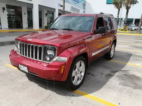 Jeep Liberty Limited 4x2 usado (2012) color Rojo Cerezo precio $199,000