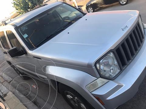 foto Jeep Liberty Limited 4x2 usado (2011) color Plata precio $135,000