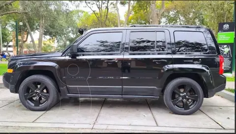 Jeep patrio 4x2 std usado (2015) color Negro precio u$s10.000