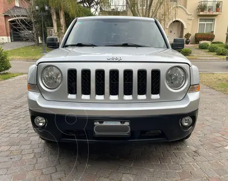 Jeep Patriot 2.0 Sport usado (2011) color Gris precio u$s13.900