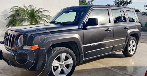foto Jeep Patriot 4x2 Latitude Aut usado (2016) color Gris precio $215,000