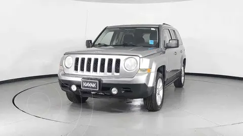 foto Jeep Patriot 4x2 Latitude Aut usado (2014) color Negro precio $234,999