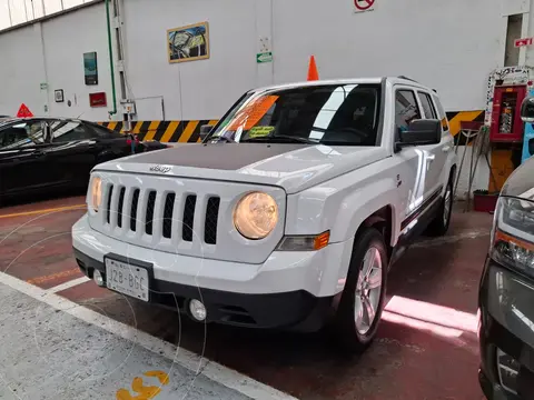 Jeep Patriot 4x2 Latitude Aut usado (2014) color Blanco precio $189,500