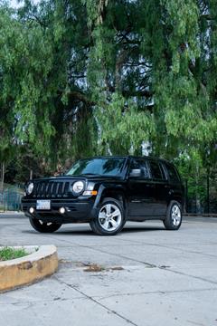 foto Jeep Patriot 4x2 Latitude Aut usado (2015) precio $200,000