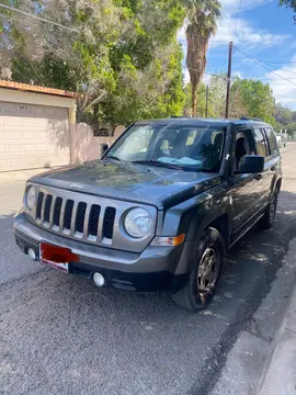 Jeep Patriot 4x2 Sport usado (2012) color Gris precio $149,999