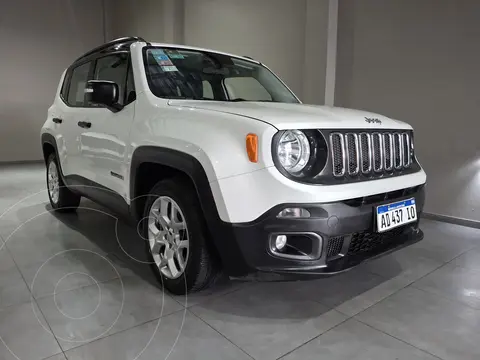 Jeep Renegade Sport usado (2019) color Blanco precio $23.800.000