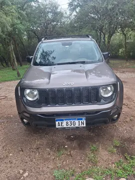 Jeep Renegade Sport usado (2021) color Gris precio $23.000.000