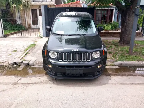 Jeep Renegade Sport usado (2016) color Negro precio u$s17.000