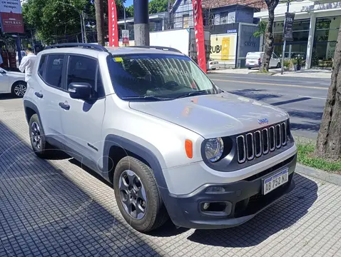 Jeep Renegade Sport usado (2017) color Gris precio $19.500.000