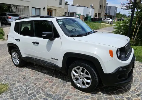 Jeep Renegade Sport usado (2019) color Blanco precio $22.000.000