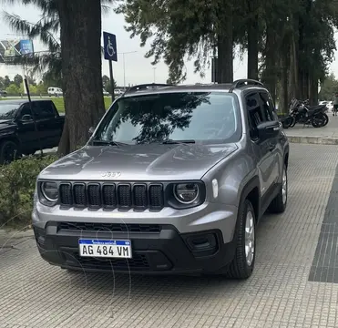 Jeep Renegade Sport Aut Plus usado (2024) color Gris Claro precio u$s28.000