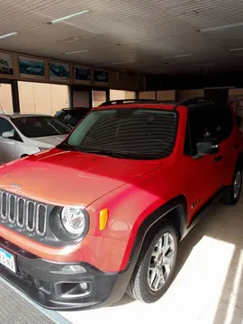 Jeep Renegade Sport usado (2019) color Rojo precio $12.200.000