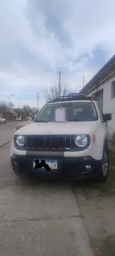 Jeep Renegade Sport usado (2018) color Blanco Alpine precio $19.500.000