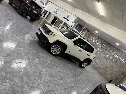 Jeep Renegade Sport Aut usado (2018) color Blanco Glaciar precio $22.800.000