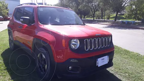Jeep Renegade Sport usado (2017) color Rojo precio $5.500.000