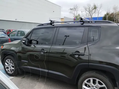 Jeep Renegade Sport usado (2019) color Verde precio $25.000.000