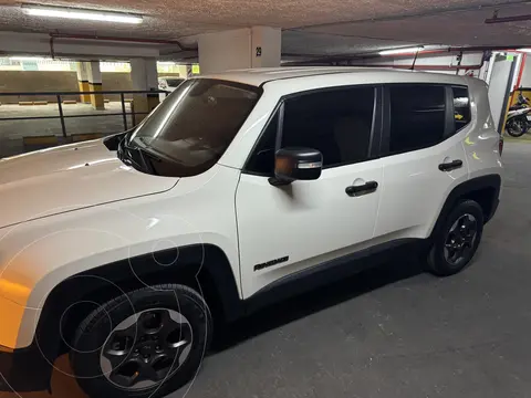 Jeep Renegade Sport usado (2019) color Blanco Alpine precio u$s17.000