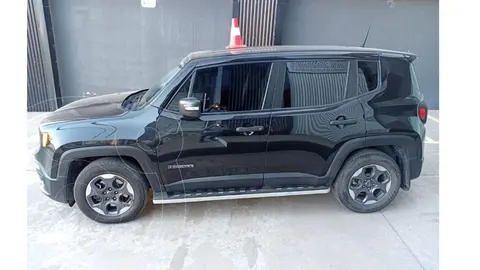 Jeep Renegade Sport usado (2016) color Negro precio $18.000.000