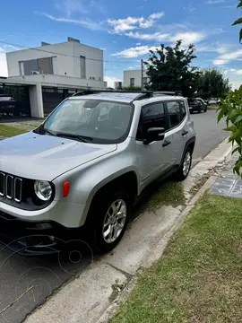 Jeep Renegade Sport usado (2019) color Gris precio u$s17.000