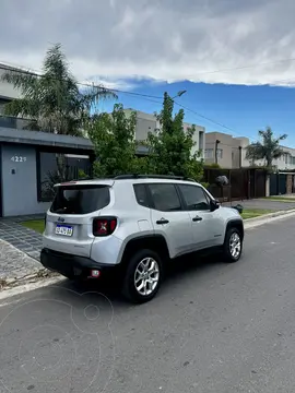 Jeep Renegade Sport usado (2019) color Gris precio u$s17.500