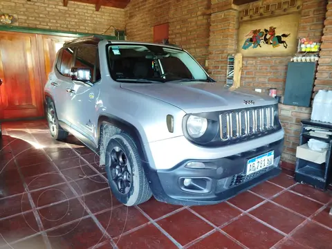 Jeep Renegade Sport Plus usado (2017) color Gris precio $21.500.000