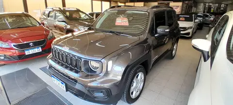 Jeep Renegade Sport Aut usado (2025) color Gris precio $37.000.000