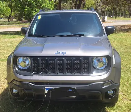 Jeep Renegade Sport usado (2020) color Gris precio $23.000.000