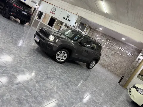 Jeep Renegade Sport Aut usado (2025) color Gris precio $35.800.000