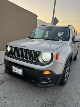 Jeep Renegade Latitude usado (2017) color Plata precio $250,000