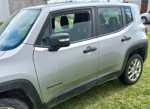 Jeep Renegade 4x2 Sport Aut usado (2020) color Plata precio $350,000