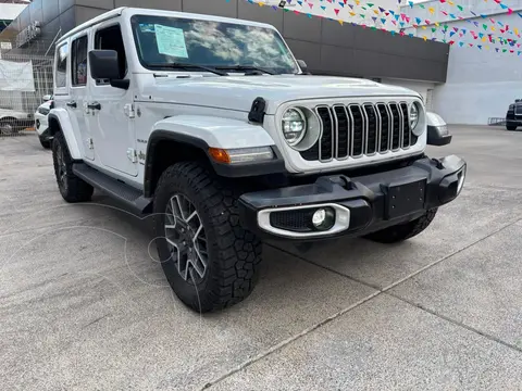 Jeep Wrangler Unlimited SAHARA 2.0L TURBO 4X4 usado (2024) color Blanco financiado en mensualidades(enganche $215,600 mensualidades desde $24,205)