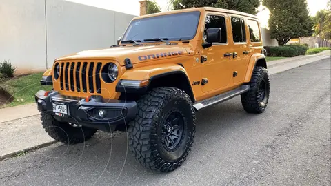 Jeep Wrangler Unlimited Unlimited Sahara 4x4 3.6L Aut usado (2018) color Naranja financiado en mensualidades(enganche $234,000 mensualidades desde $21,000)