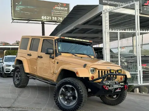 Jeep Wrangler Unlimited Unlimited Sahara 4x4 3.6L Aut usado (2013) color Bronce precio $478,000