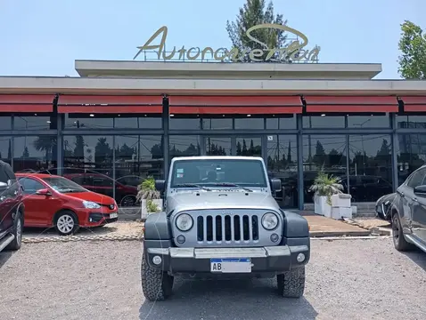 Jeep Wrangler WRANGLER 3.6 UNLIMITED 4 P AT usado (2016) color Gris precio u$s45.000