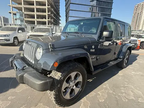 Jeep Wrangler Sahara 4x4 3.6L Aut usado (2017) color Gris precio $598,000