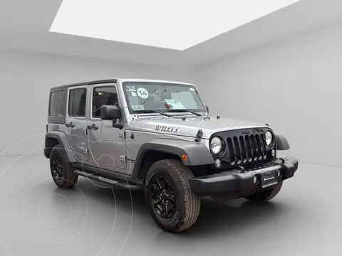 Jeep Wrangler Sahara 4x4 3.6L Aut usado (2014) color plateado precio $400,000