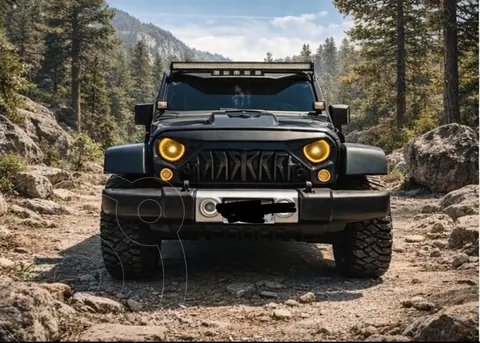 Jeep Wrangler Sahara 4x4 3.8L Aut usado (2011) color Verde precio $414,000