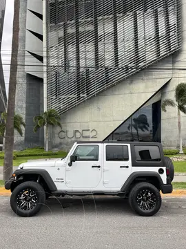 Jeep Wrangler JK Sport MTX 4x4 3.6L usado (2018) color Blanco precio $460,000