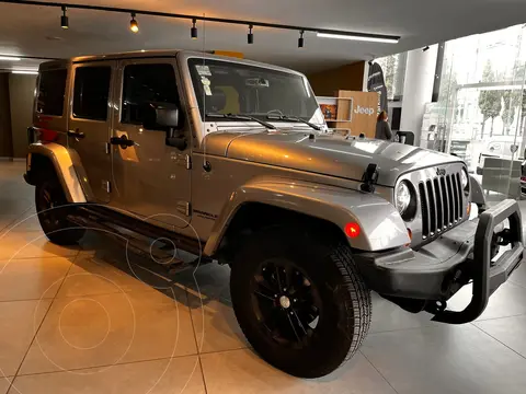Jeep Wrangler Sahara 4x4 3.6L Aut usado (2017) color plateado precio $545,000