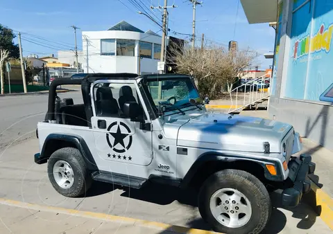 Jeep Wrangler X 4x4 4.0L Techo Duro usado (2005) color Gris precio $160,000