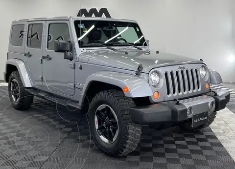 Jeep Wrangler JK Sahara 4x4 3.6L Aut usado (2018) color plateado precio $619,999