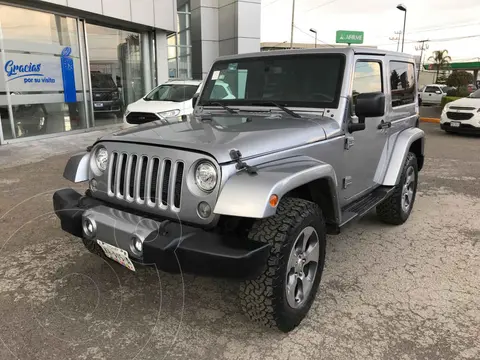 Jeep Wrangler Sahara 4x4 3.6L Aut usado (2017) color Plata precio $490,000