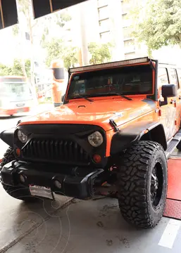 Jeep Wrangler 3.6L Sahara usado (2011) color Naranja precio u$s46,500