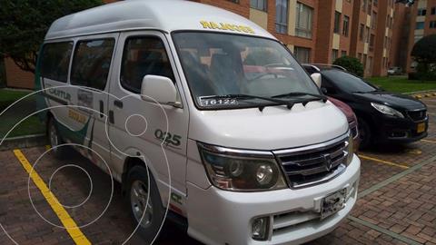 Jinbei Minibus 2.4L Die usado (2015) color Blanco precio $52.000.000